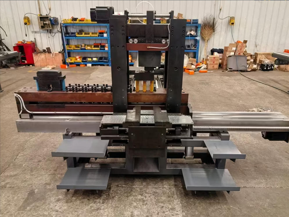 HQ600-S-7P CNC Copper busbar punching shearing machine
